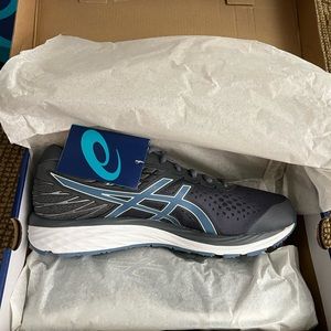 Men’s Asics Cumulus Running shoe